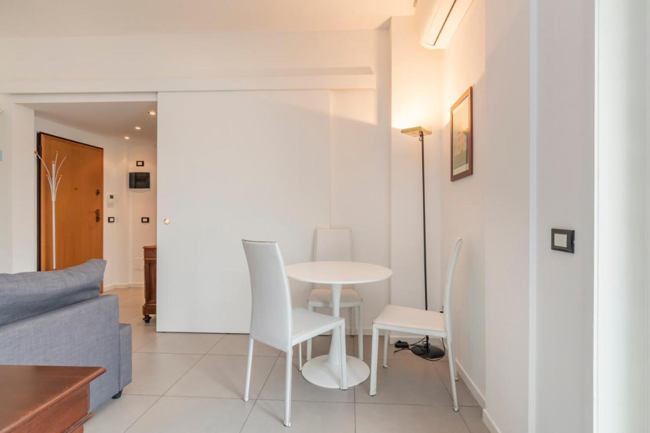 Ferienwohnung Cosy 1 Bed Flat With Terrace Mailand Exterior foto