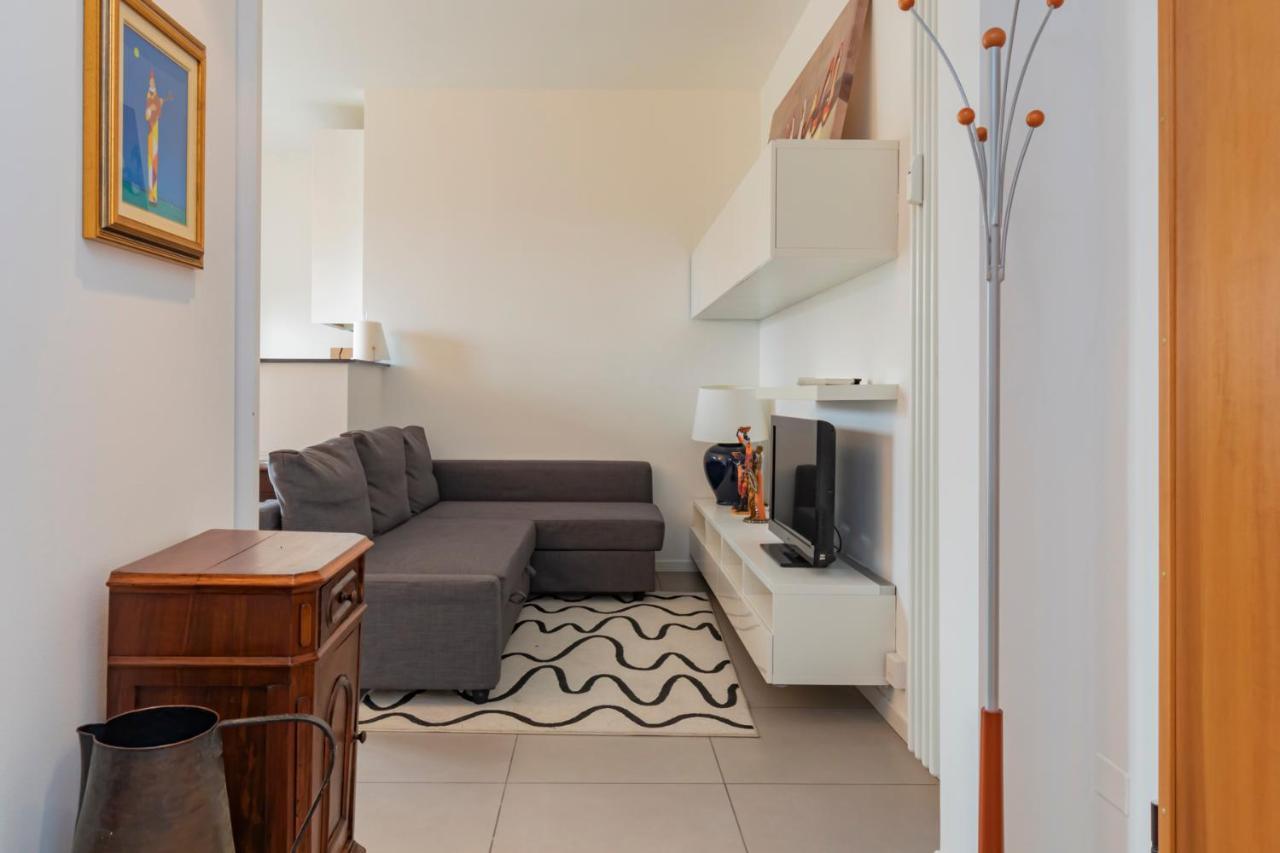 Ferienwohnung Cosy 1 Bed Flat With Terrace Mailand Exterior foto